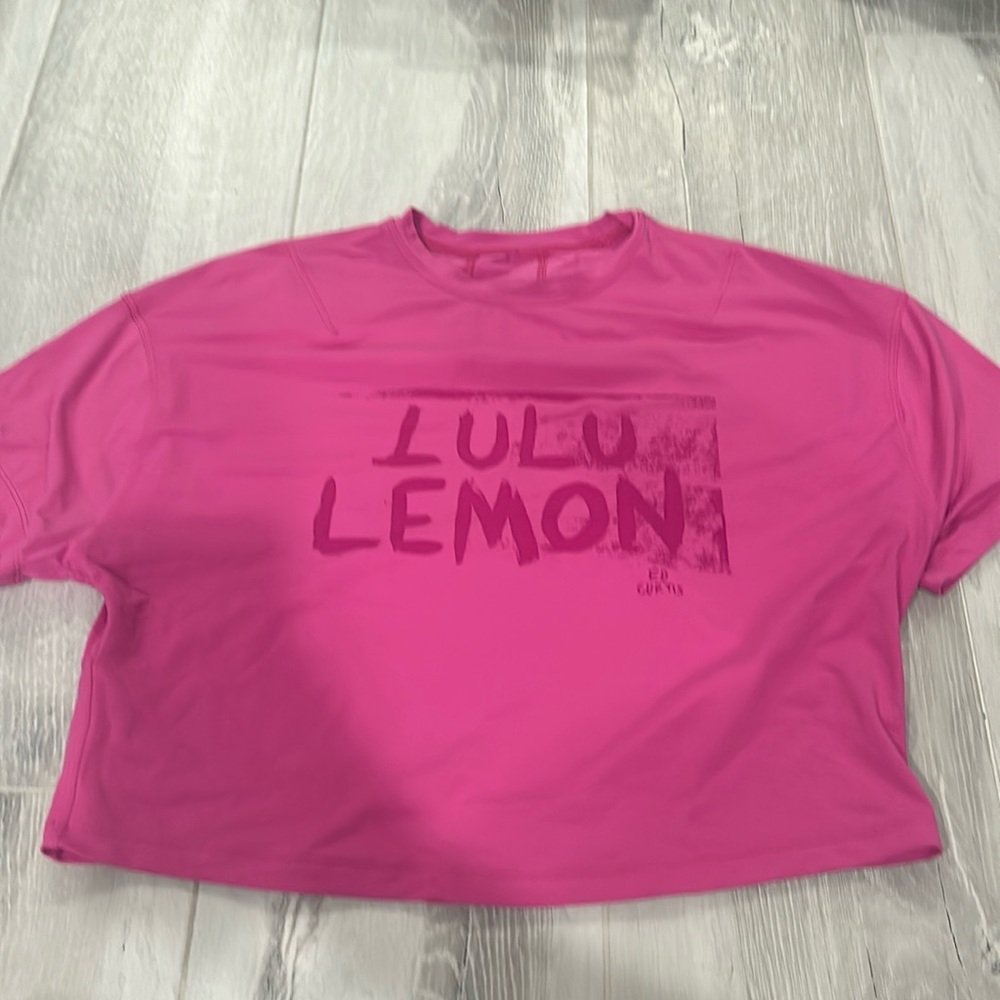 limited edition pink cropped top lululemon